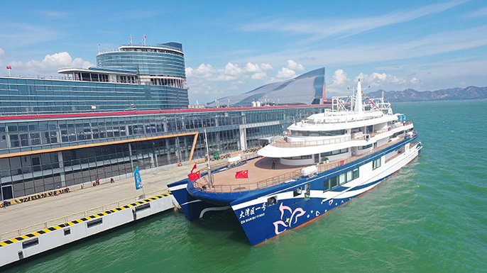 深圳大湾区一号游轮.jpg